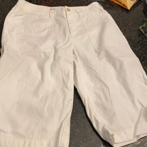 Lauren by Ralph Lauren Capri pants. Size 4